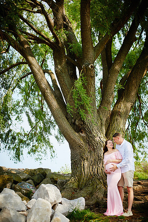 Gina: Maternity Portrait Session at Edgewater Park in Cleveland