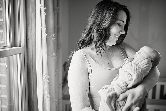 Baby Raylin: Lifestyle Newborn Family Portrait Session in Parma