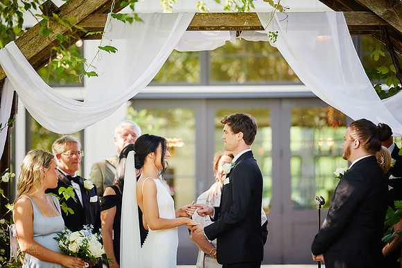 Jessica & Tim: Wedding at Orchid House Winery in Aurora, Ohio