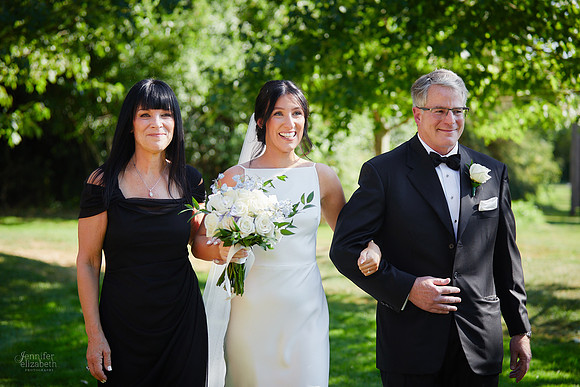 Jessica & Tim: Wedding at Orchid House Winery in Aurora, Ohio