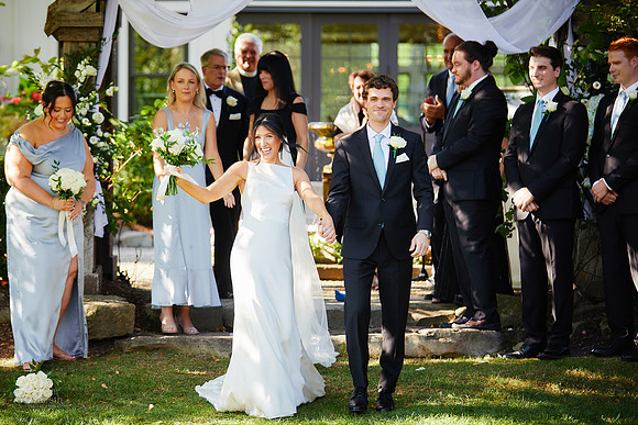 Jessica & Tim: Wedding at Orchid House Winery in Aurora, Ohio