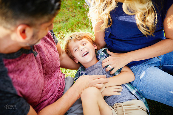 The V Family: Portrait Session at Lakewood Park in Cleveland