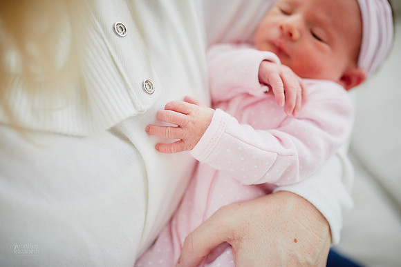 Baby Margeaux: Lifestyle Newborn Session in Chagrin Falls