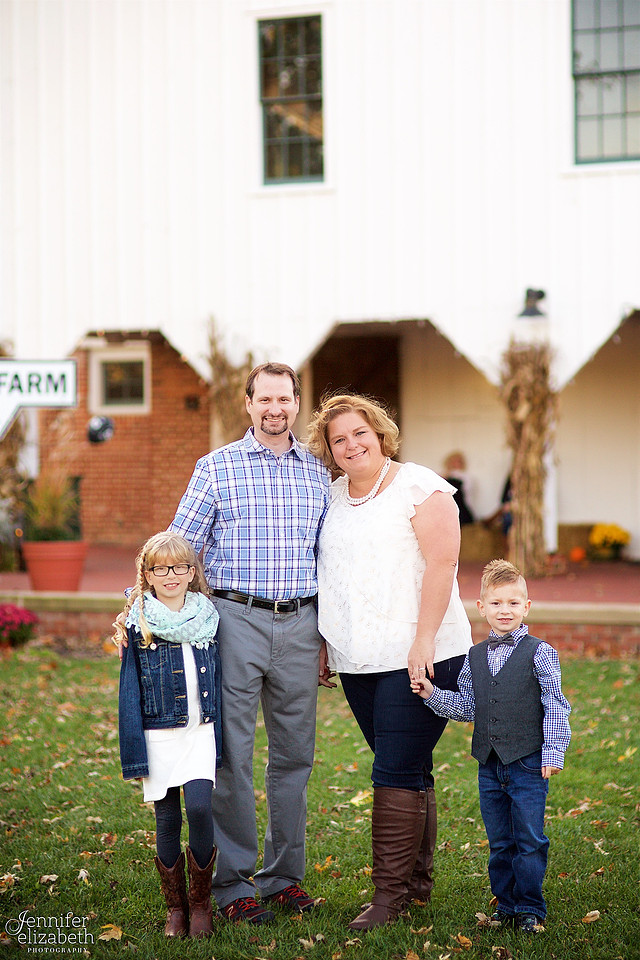 The D & S Families: Portrait Session at Everal Barn in Westerville