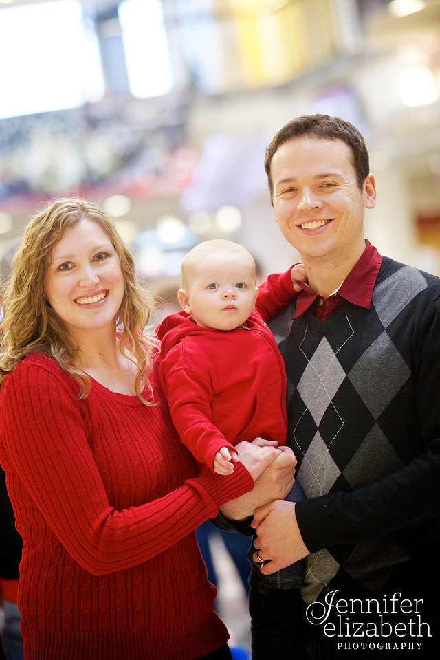 Family Portrait Session in Columbus, Ohio at the Ohio Union at The Ohio State University
