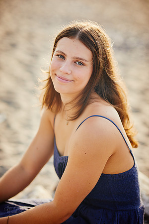 Nina: Senior Session at Kenneth J Sims Park Beach in Euclid