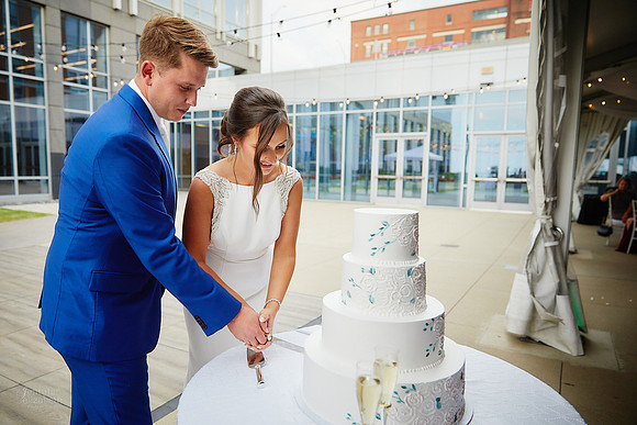 Stephanie & Tom: Wedding at Lago Custom Events at Aloft Cleveland Downtown