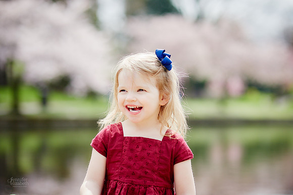The Y Family: Portrait Session at the Cleveland Museum of Art and Wade Lagoon