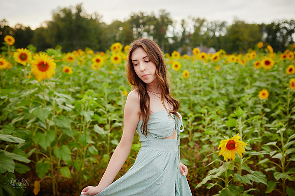 Ella: Senior Session at Maria’s Field of Hope in Avon