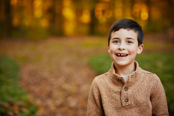 The M Family: Backyard Portrait Session in Willoughby Hills