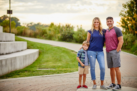 The V Family: Portrait Session at Lakewood Park in Cleveland