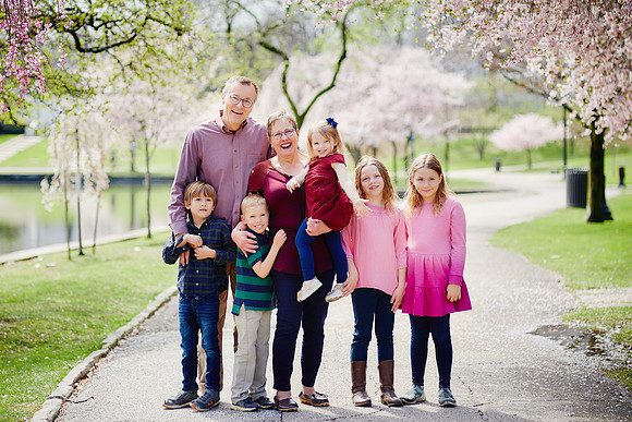 The Y Family: Portrait Session at the Cleveland Museum of Art and Wade Lagoon