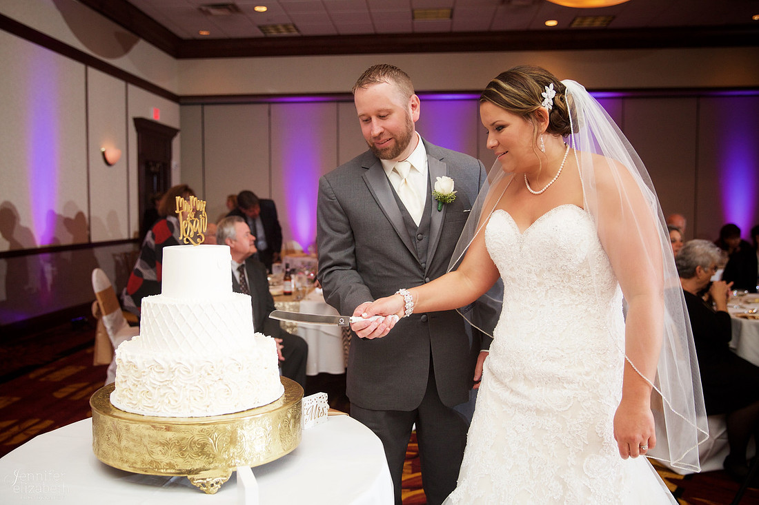 Amanda & Mike: Cleveland, Ohio Wedding