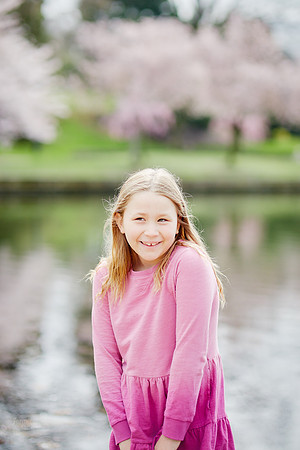 The Y Family: Portrait Session at the Cleveland Museum of Art and Wade Lagoon