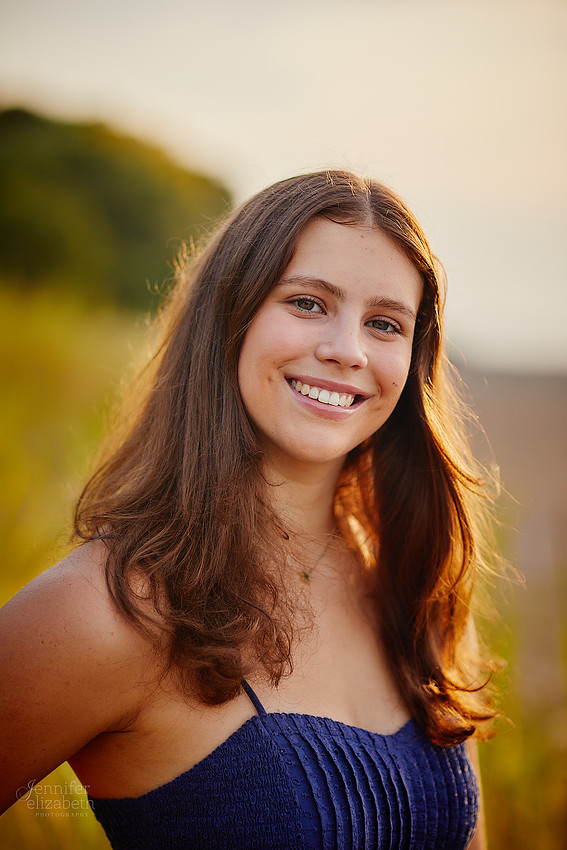 Nina: Senior Session at Kenneth J Sims Park Beach in Euclid