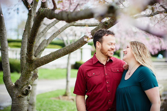 The Y Family: Portrait Session at the Cleveland Museum of Art and Wade Lagoon