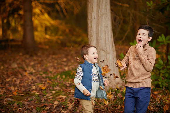 The M Family: Backyard Portrait Session in Willoughby Hills