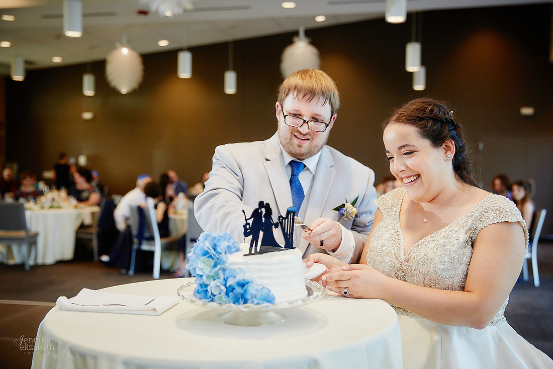 Maia & Ben: Wedding at Gleneagles Golf Club & Events in Twinsburg