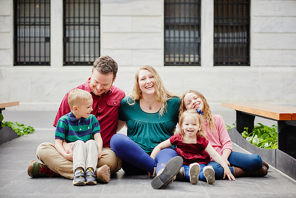The Y Family: Portrait Session at the Cleveland Museum of Art and Wade Lagoon