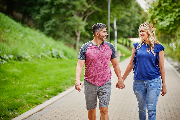 The V Family: Portrait Session at Lakewood Park in Cleveland