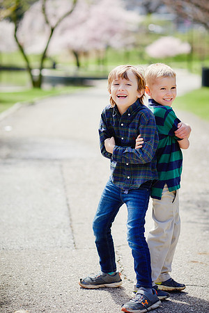 The Y Family: Portrait Session at the Cleveland Museum of Art and Wade Lagoon