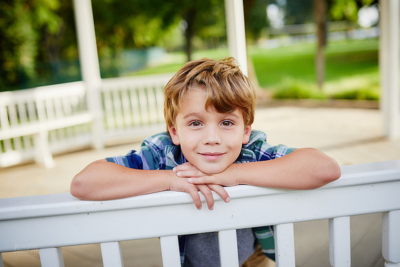 The V Family: Portrait Session at Lakewood Park in Cleveland