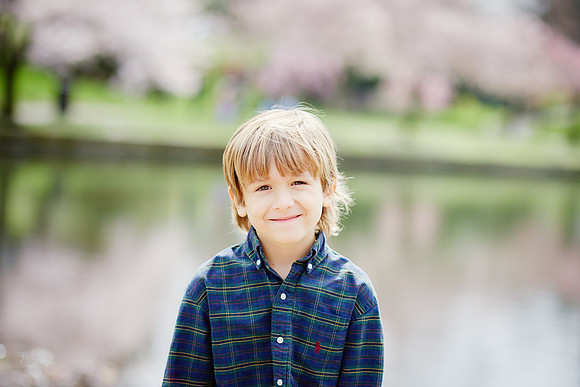 The Y Family: Portrait Session at the Cleveland Museum of Art and Wade Lagoon