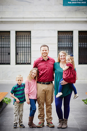 The Y Family: Portrait Session at the Cleveland Museum of Art and Wade Lagoon