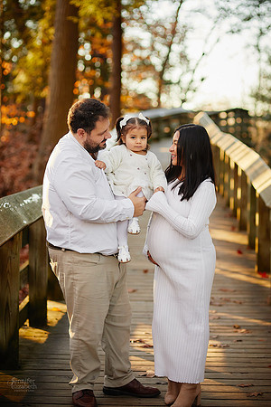 Kate: Maternity and Family Session at Brandywine Falls