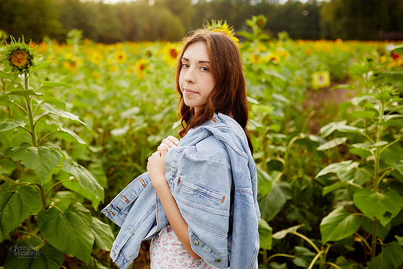 Ella: Senior Session at Maria’s Field of Hope in Avon