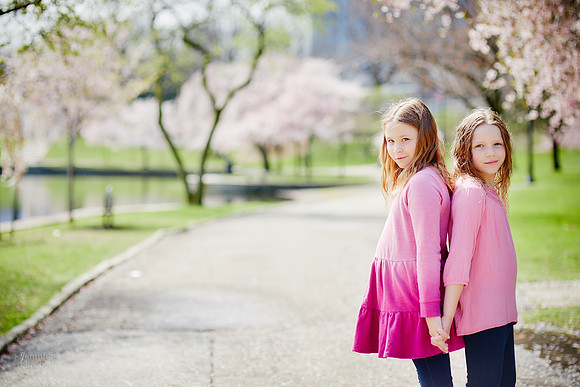 The Y Family: Portrait Session at the Cleveland Museum of Art and Wade Lagoon