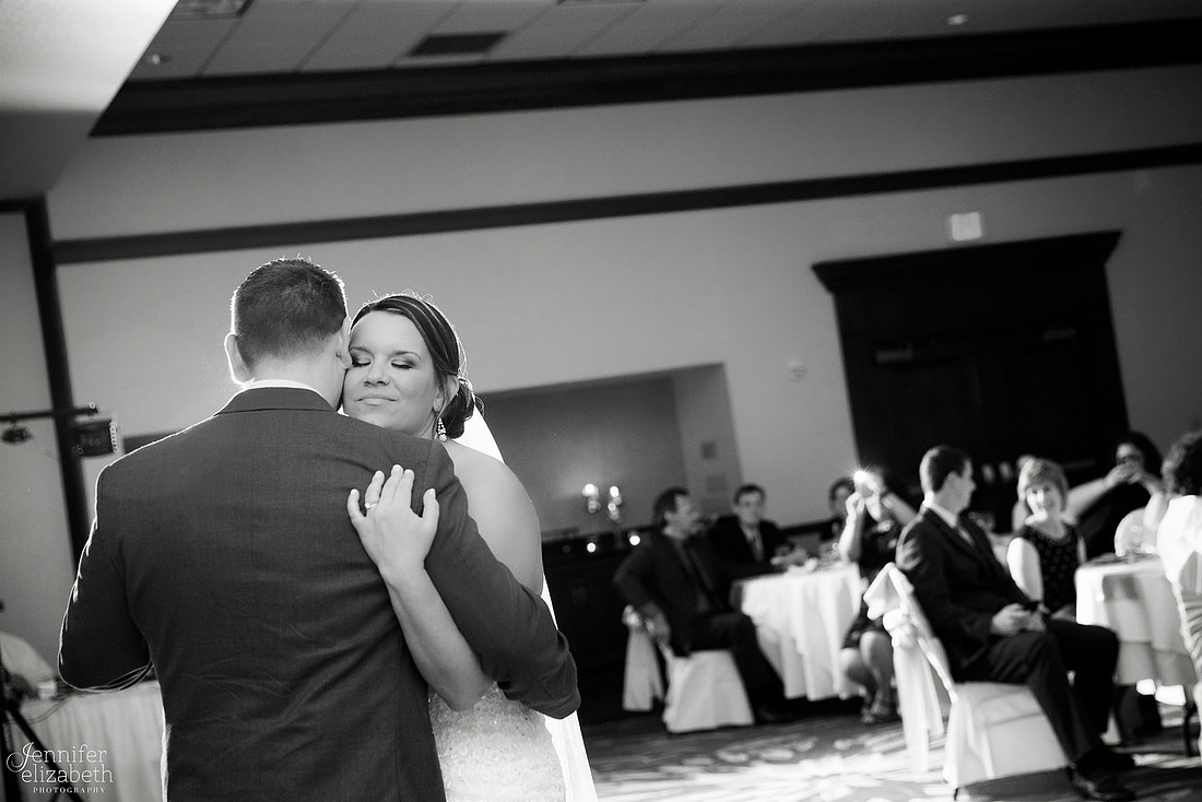 Amanda & Mike: Cleveland, Ohio Wedding